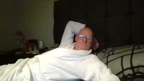 Snapshot of kevlooking4sez chatting on 03.09.25 kevlooking4sez online show from 03.09.25