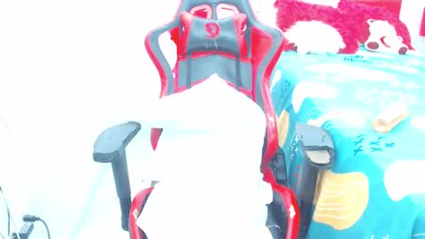 Snapshot of keyra_dainty chatting on 01.11.25 Sandy Saenz online show from 01.11.25