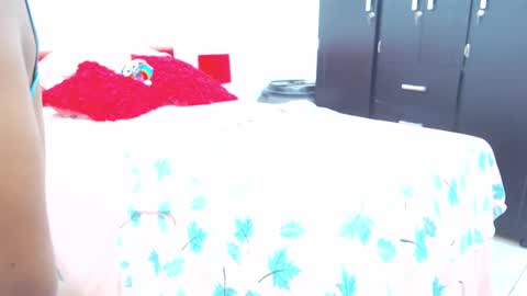 Snapshot of keyra_dainty chatting on 02.04.25 Sandy Saenz online show from 02.04.25