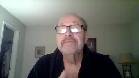 Snapshot of kfries chatting on 01.02.25 Kent online show from 01.02.25