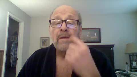 Snapshot of kfries chatting on 01.07.25 Kent online show from 01.07.25