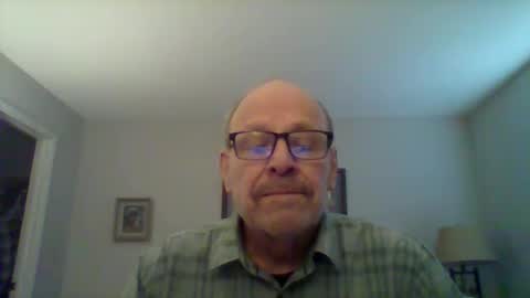 Snapshot of kfries chatting on 01.08.25 Kent online show from 01.08.25
