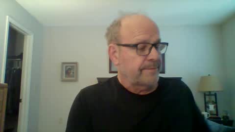 Snapshot of kfries chatting on 03.05.25 Kent online show from 03.05.25