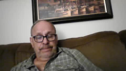 Snapshot of kfries chatting on 10.03.25 Kent online show from 10.03.25
