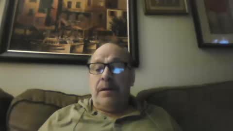 Snapshot of kfries chatting on 10.12.25 Kent online show from 10.12.25