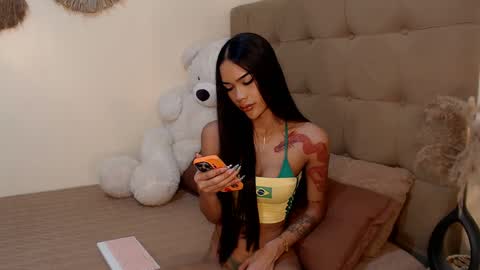 Snapshot of khalifafoxxxx chatting on 03.05.25 khalifa online show from 03.05.25