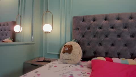 Kathe Hot online show from 12.17.24