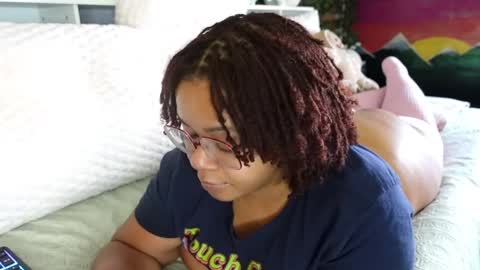 Khaya online show from 03.10.25