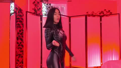 Khloe online show from 10.07.25