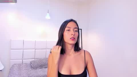 Khloe online show from 01.12.26