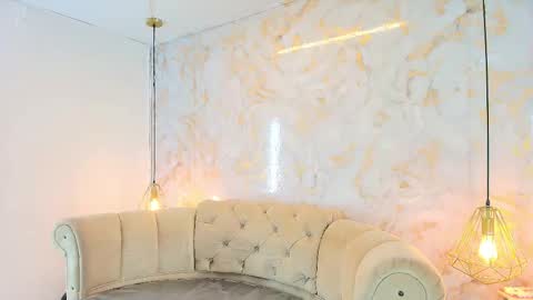 Snapshot of khloeblake chatting on 01.14.26 Khloe online show from 01.14.26