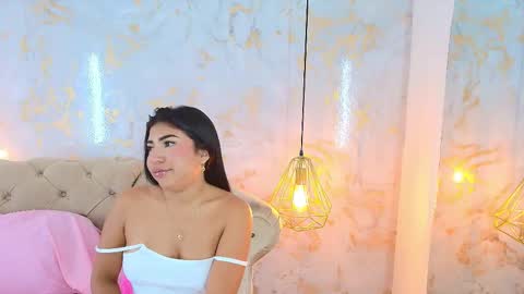 Snapshot of khloeblake chatting on 02.24.26 Khloe online show from 02.24.26