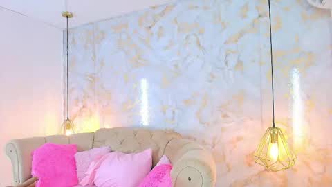 Khloe online show from 04.15.26