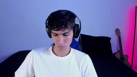 khozler_ online show from 02.14.25