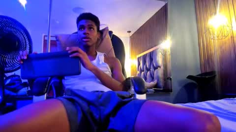 Kris Evans online show from 02.12.26