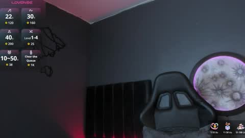 Khriss brown online show from 11.25.25