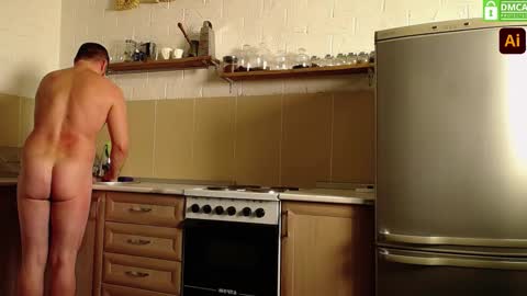 Snapshot of kiabigdick chatting on 02.11.25 Hey Im Ivan everyday online 9am to 6pm 6 GMT Help me Reach K FollowerslPut your finger up online show from 02.11.25