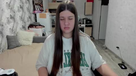 kianna_dior_ online show from 11.14.25