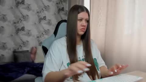 kianna_dior_ online show from 04.18.26