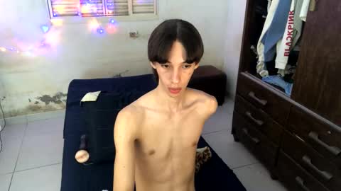 Snapshot of kiantwink chatting on 01.04.25 kiantwink online show from 01.04.25