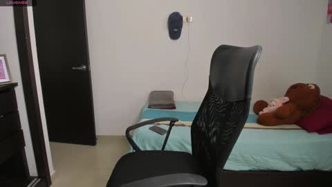 Evelyn online show from 02.01.25