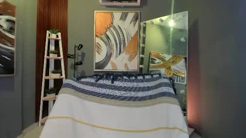 Snapshot of kiara_curls chatting on 06.18.26 Kiara online show from 06.18.26