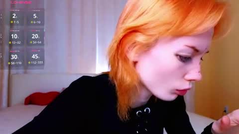 Snapshot of kiara_dream chatting on 06.14.26 Kira online show from 06.14.26