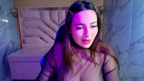 Snapshot of kiara_moon_r chatting on 07.07.26 Kiara online show from 07.07.26