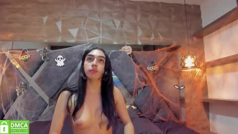 Snapshot of kiara_velvet__ chatting on 10.28.25 kiara_velvet__ online show from 10.28.25