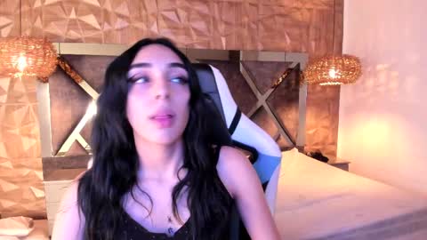 kiara_velvet__ online show from 04.15.26