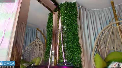 Kiara Zahiri online show from 09.12.25