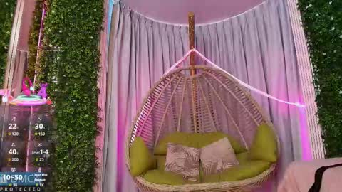 Kiara Zahiri online show from 10.02.25