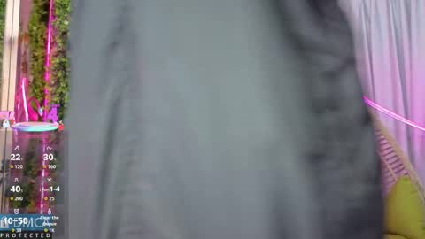 Kiara Zahiri online show from 10.04.25