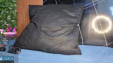 Kiara Zahiri online show from 10.24.25