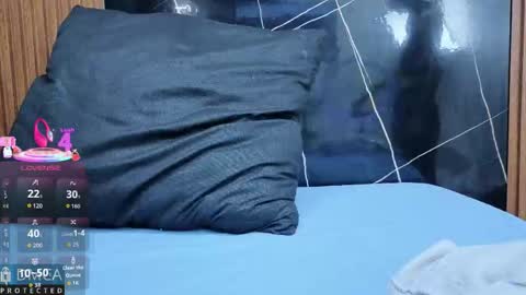 Kiara Zahiri online show from 10.27.25