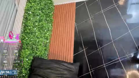 Kiara Zahiri online show from 11.03.25