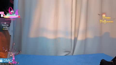 Kiara Zahiri online show from 11.18.25