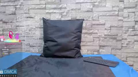 Kiara Zahiri online show from 11.19.25