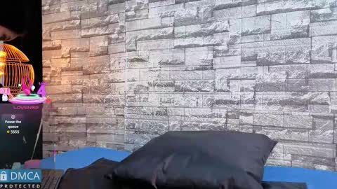 Kiara Zahiri online show from 11.21.25