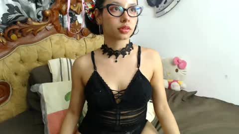 kiaralenon online show from 01.06.25