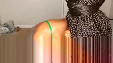 HunneysPlayRoom online show from 02.08.26