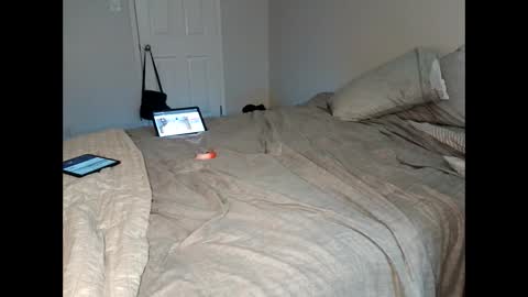 HunneysPlayRoom online show from 02.20.26