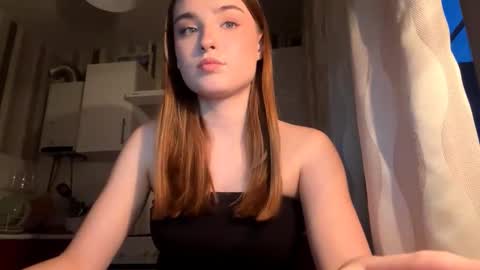 Ola my name is Lissa  Lets hit 10 Thumbs Up together   online show from 03.26.26