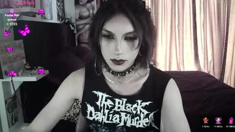 Snapshot of kiiller_queen chatting on 11.07.25 kenny online show from 11.07.25