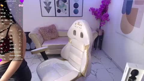 Snapshot of kiitty__meow chatting on 05.27.26 Kitty online show from 05.27.26