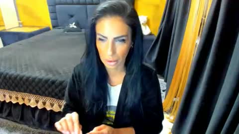 Snapshot of kikazxxx chatting on 09.27.25 kikazxxx online show from 09.27.25