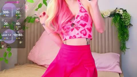 Snapshot of kiki_blue_eyes chatting on 10.09.25 kiki_blue_eyes online show from 10.09.25