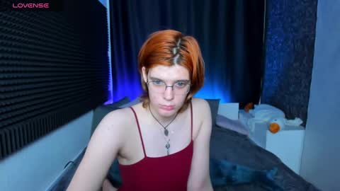 Snapshot of kiki_krash chatting on 12.03.24 Kiki online show from 12.03.24