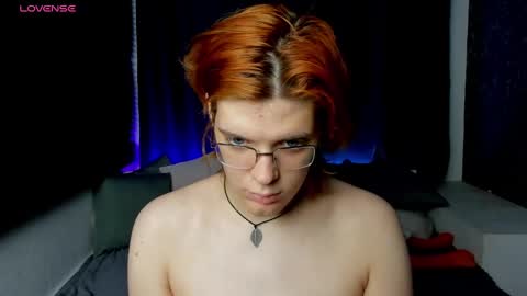 Snapshot of kiki_krash chatting on 12.11.24 Kiki online show from 12.11.24