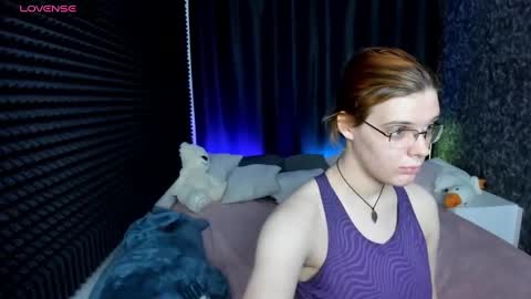 Snapshot of kiki_krash chatting on 01.09.25 Kiki online show from 01.09.25